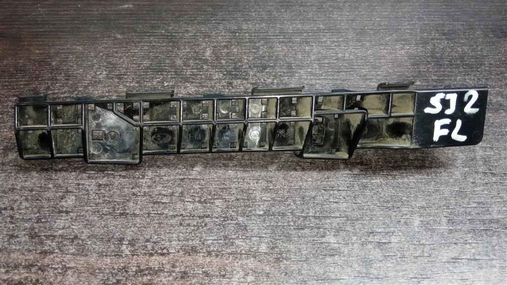 Б.у. крепление бампера перед SUBARU FORESTER S13 SUBARU FORESTER S13