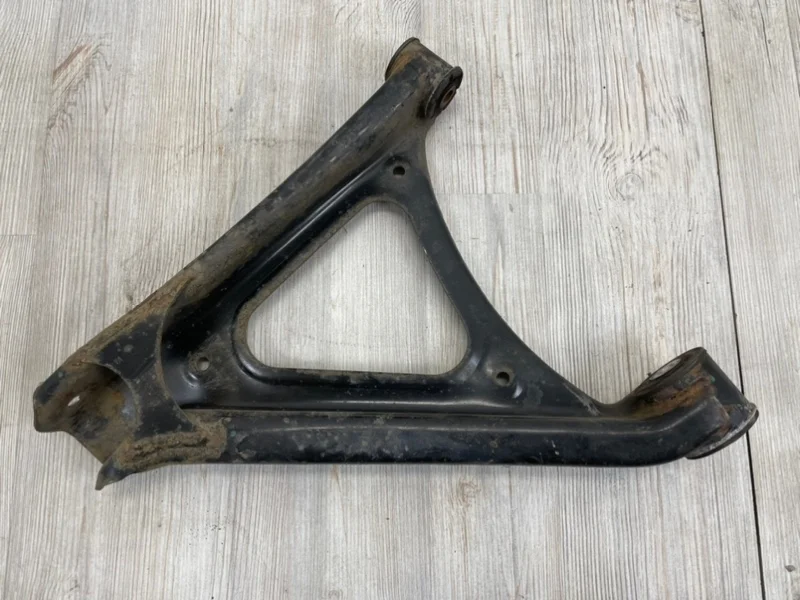 Рычаг поперечный VW Touareg 2003-2010 7L