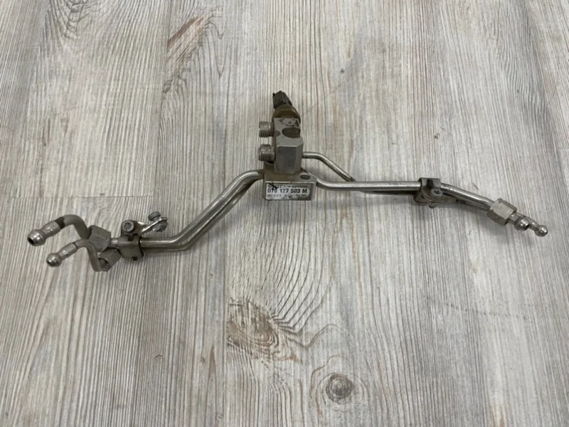 Топливная рампа VW Touareg 2006-2010 7L