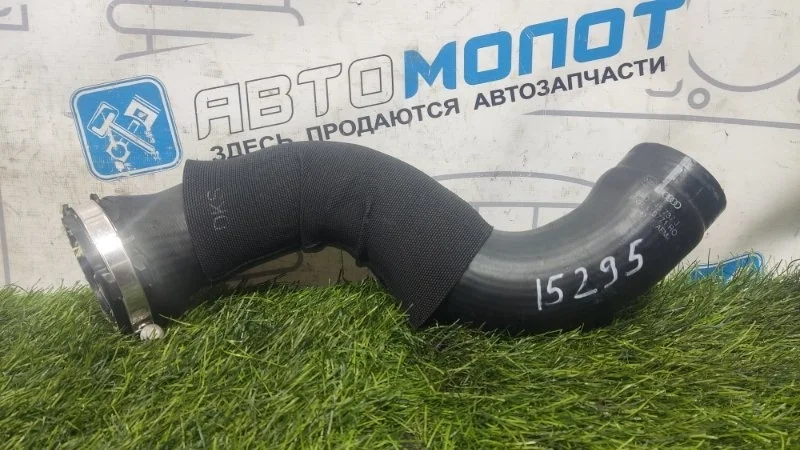 Патрубок интеркулера Audi A4 B8 CDNC