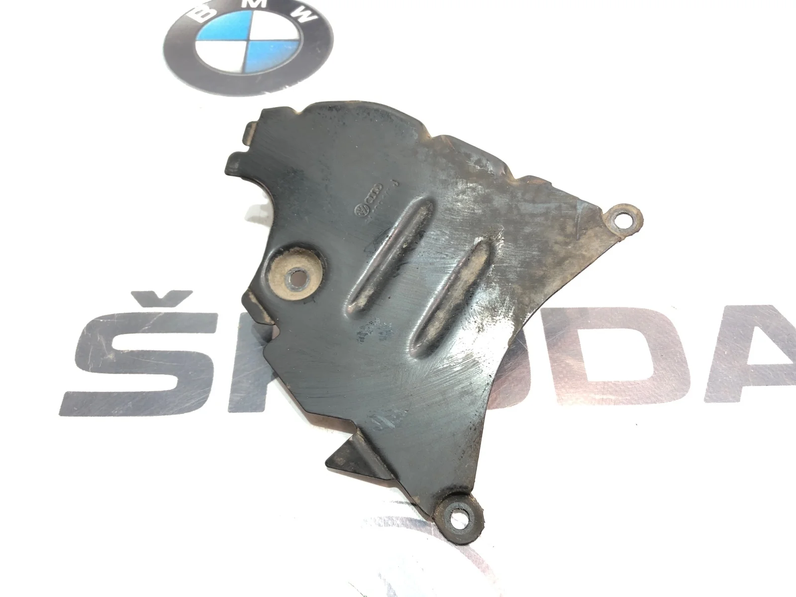 Кожух ремня ГРМ Skoda Octavia 2012 06A109147J A5 (1Z) 1.6 BSE