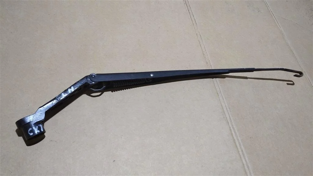 Б.у. поводок дворника MAZDA CX7 ER8 MAZDA CX7 ER8