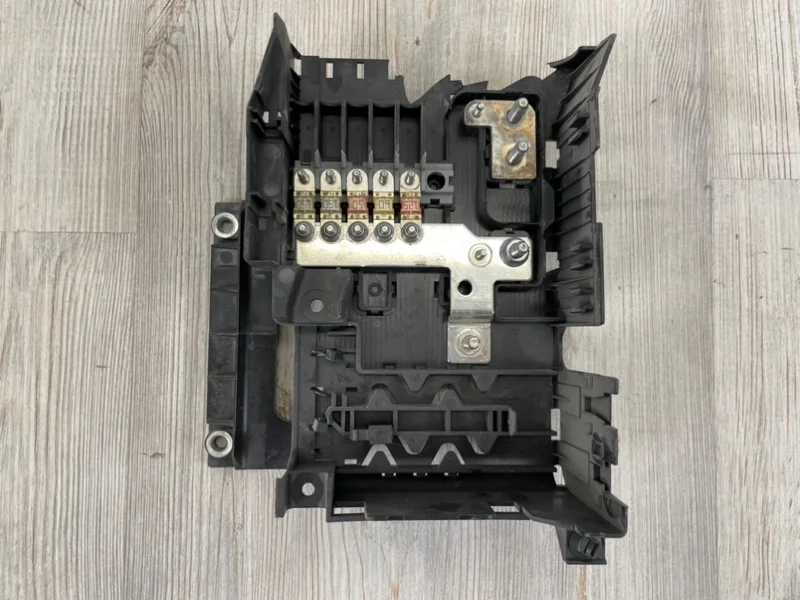 Блок предохранителей VW Touareg 2003-2010 7L