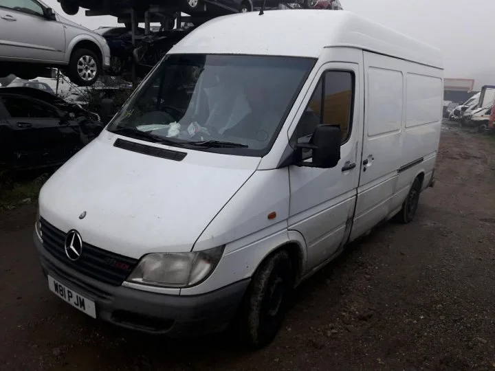 Продажа Mercedes-Benz Sprinter 2.1D (109Hp) (611.981) RWD MT по запчастям