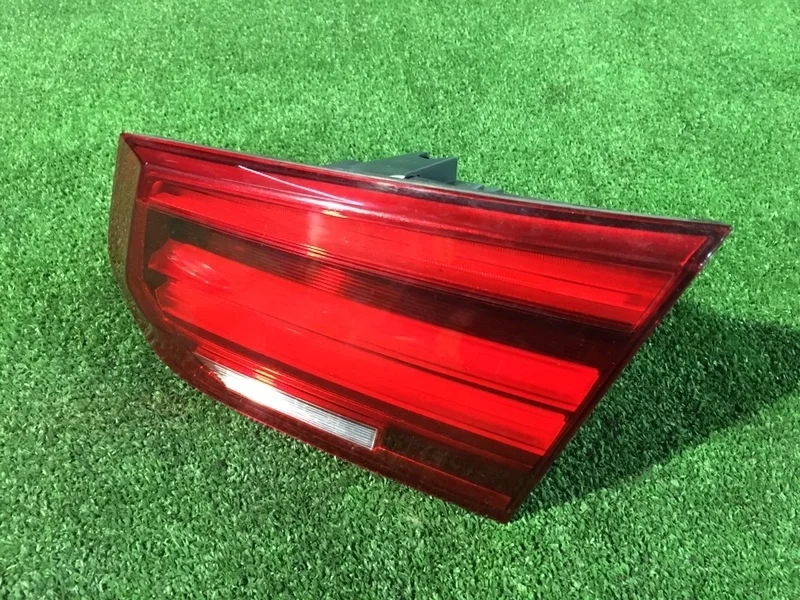 Фонарь в крышку багажника BMW F30