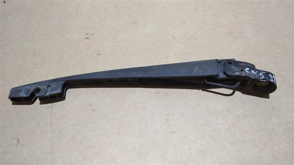 Б.у. поводок дворника MITSUBISHI OUTLANDER XL CW5W MITSUBISHI OUTLANDER XL CW5W