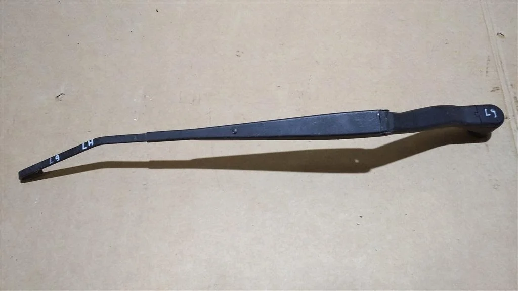 Б.у. поводок дворника MITSUBISHI LANCER CS3A MITSUBISHI LANCER CS3A