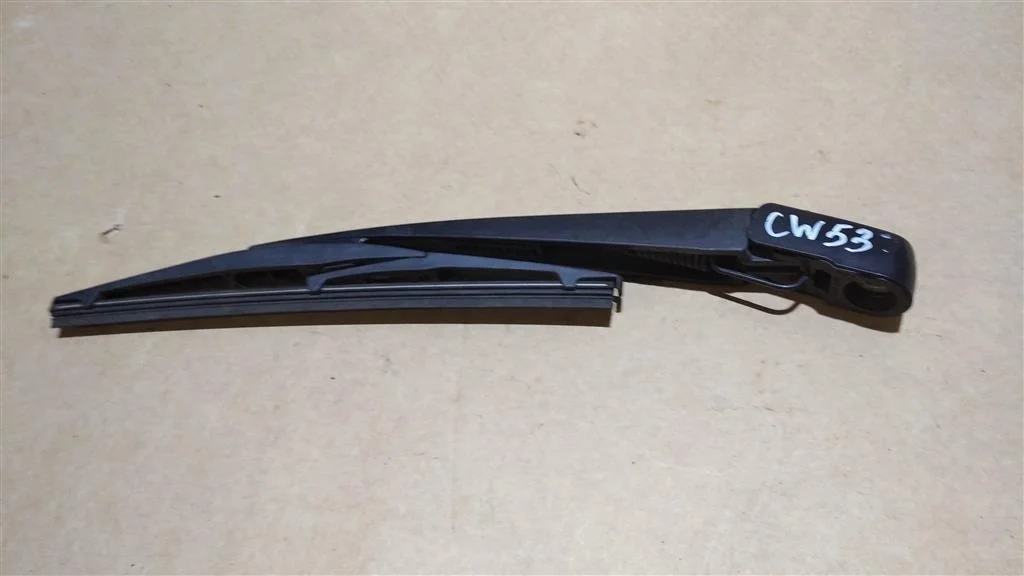 Б.у. поводок дворника MITSUBISHI OUTLANDER XL CW5W MITSUBISHI OUTLANDER XL CW5W