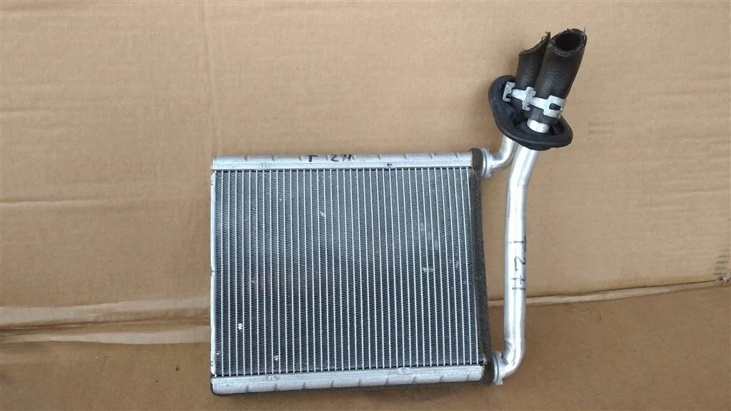 Б.у. радиатор печки TOYOTA AVENSIS ZRT270 TOYOTA AVENSIS ZRT270