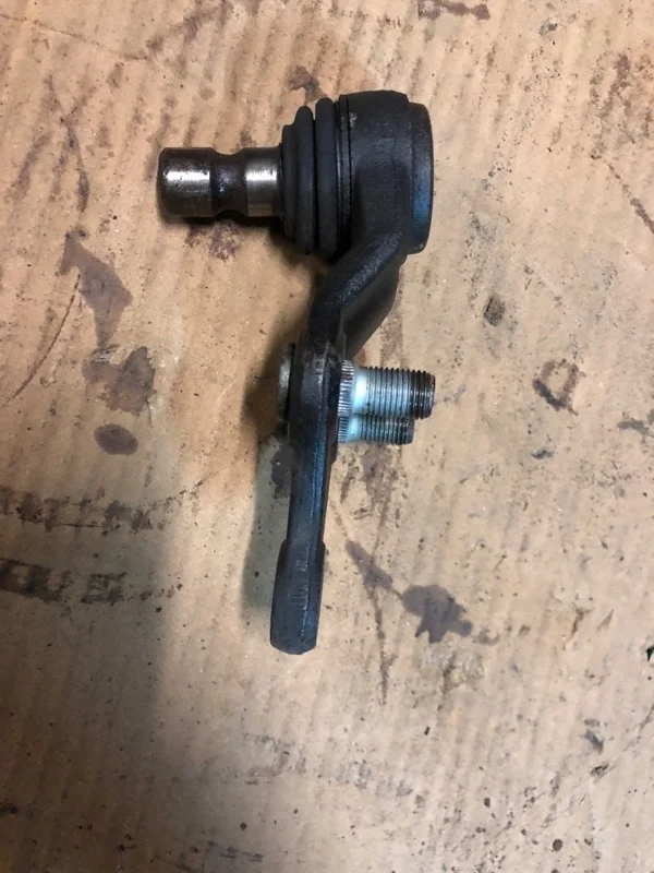 Шаровая опора Hyundai Sonata 2012 YF