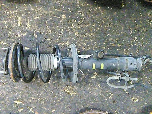 Амортизатор подвески передний правый CW5W MITSUBISHI OUTLANDER XL CW 2007-2010, OUTLANDER XL CW 2010-2012, CITROEN C-CROSSER EP 2008-