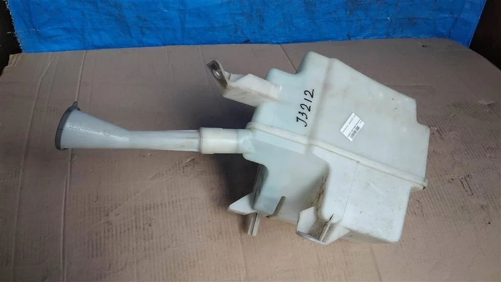 Б.у. бачок омывателя NISSAN TEANA J32 NISSAN TEANA J32