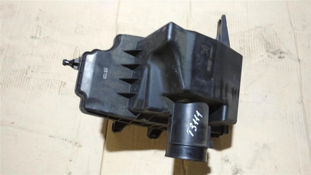 Б.у. корпус воздушного фильтра NISSAN X-TRAIL T31 NISSAN X-TRAIL T31