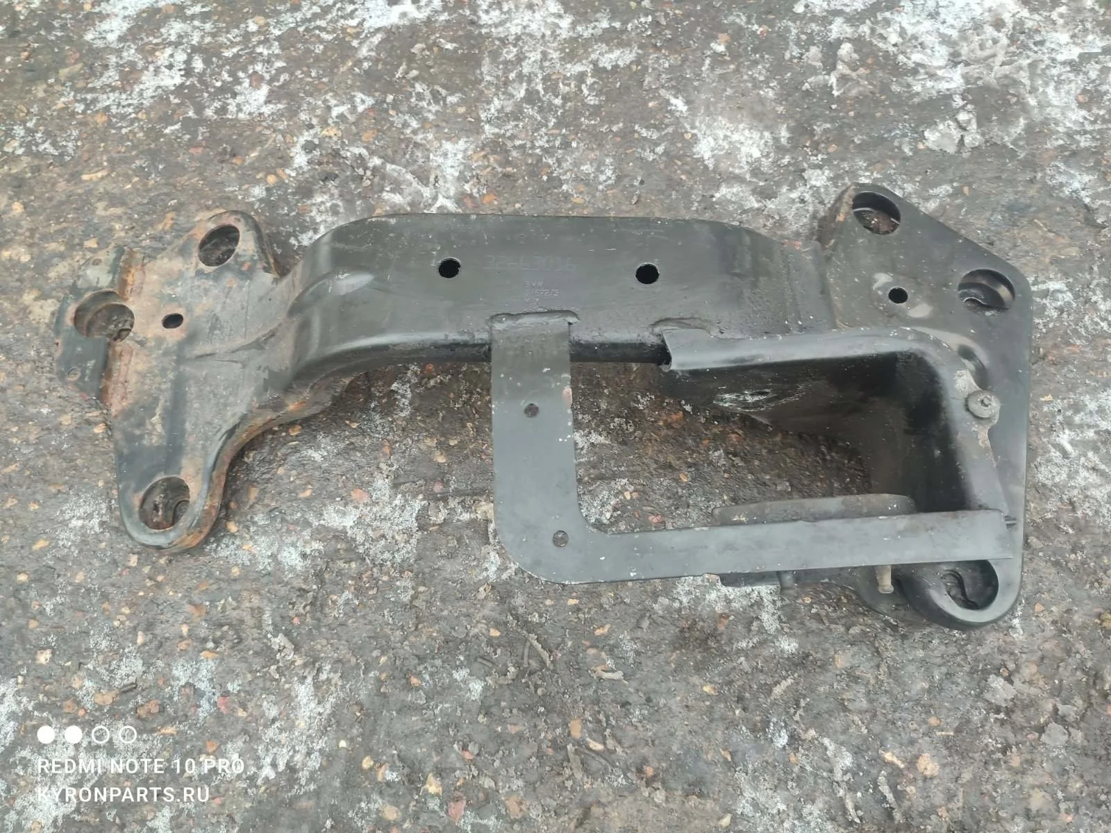 Кронштейн крепления кпп BMW X5 2013 E53