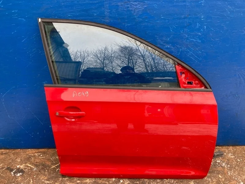 Дверь Skoda Rapid 2018 5JA831052B 1.4 CZC, передняя правая