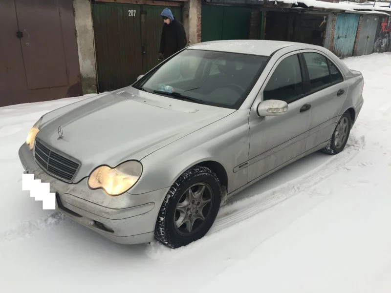 Продажа Mercedes-Benz C class 2.0D (88Hp) (604.915) RWD AT по запчастям