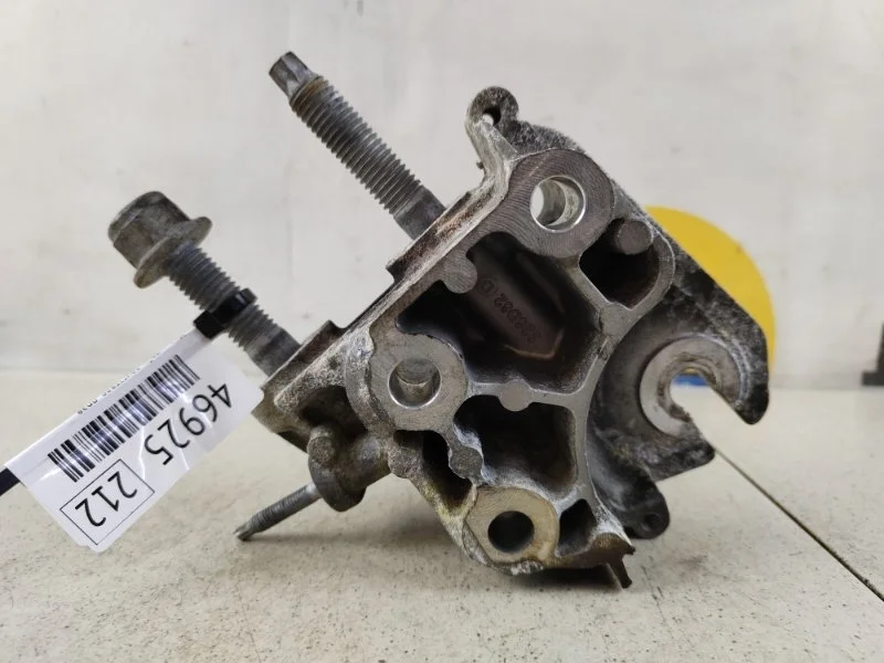 Кронштейн двигателя Ford Mondeo 4 2013 BE