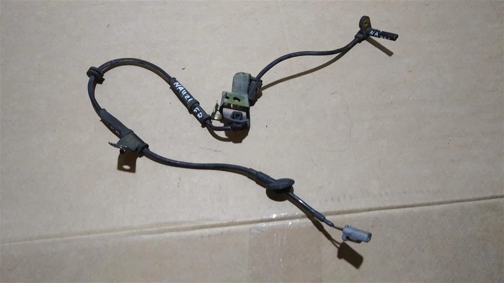 Б.у. датчик abs MITSUBISHI GRANDIS NA4W MITSUBISHI GRANDIS NA4W