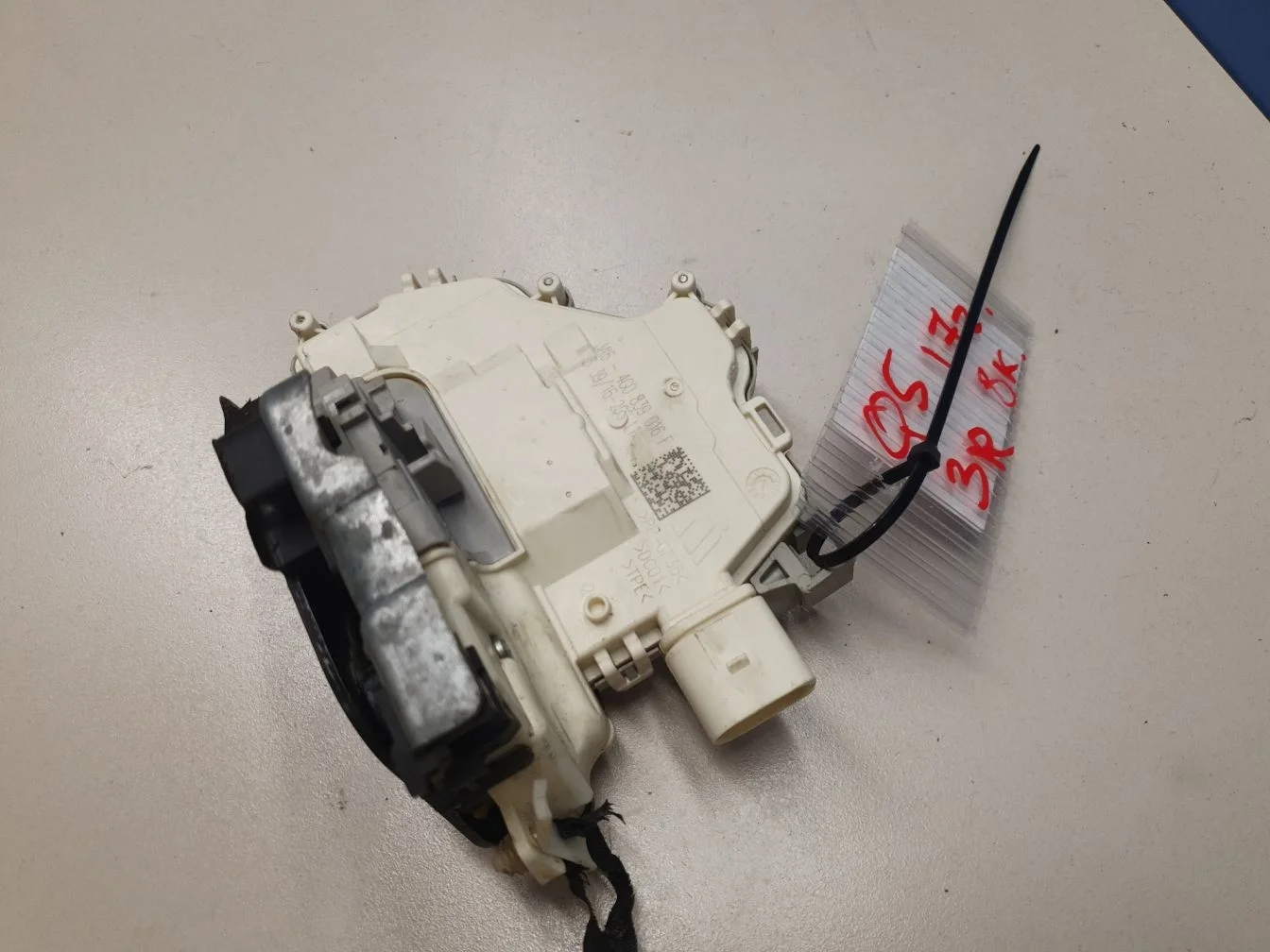 Замок двери задней правой для Audi Q5 FY 2017-