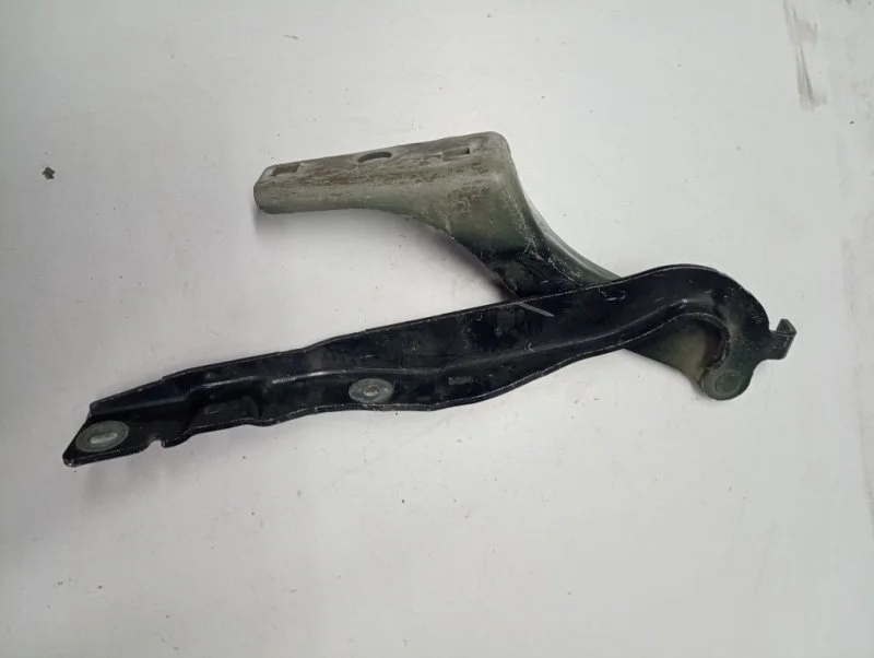 Петля капота пежо 308 Peugeot