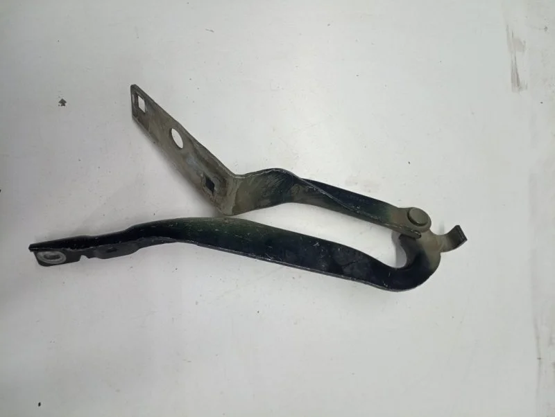 Петля капота пежо 308 Peugeot