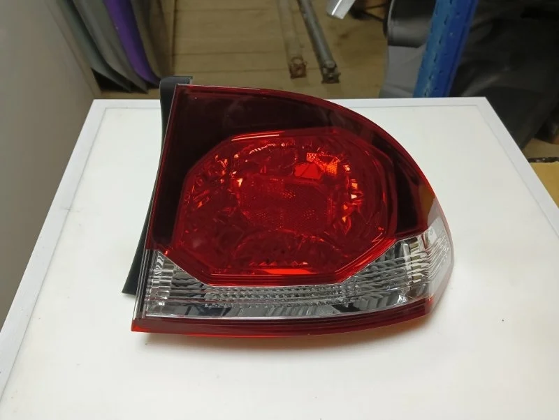 Фонарь Honda Civic 8 2009-2011 4D