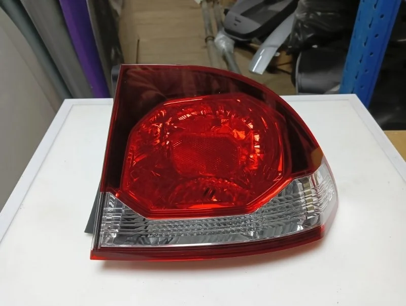 Фонарь задний Honda Civic 8 2009-2011 4D