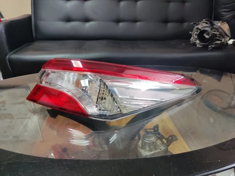 Фонарь Toyota Camry 2018-2021 70