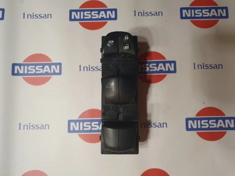 Блок управления стеклоподъемниками Nissan Qashqai 2014 254014EA1A J11 MR20DD, передний левый