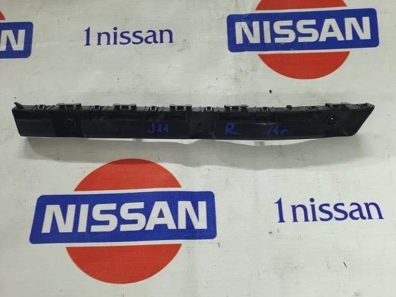 Кронштейн бампера заднего Nissan Qashqai 2014 852204EA0A J11 MR20DD, задний правый