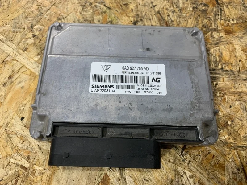 Блок управления раздаткой Volkswagen Touareg 2002-2010