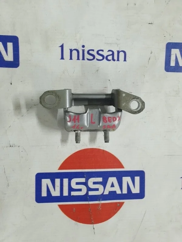 Петля двери Nissan Qashqai 2014 824014EA0A J11 MR20DD, задняя левая