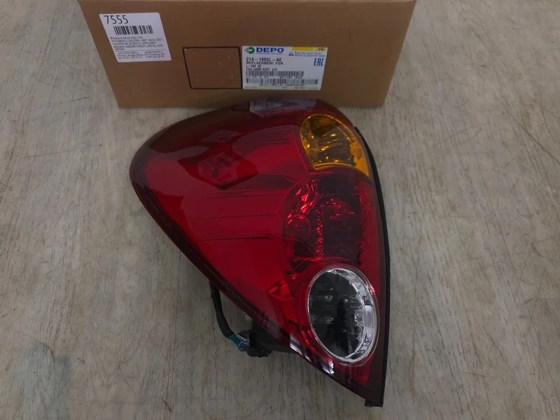 Фонарь в крыло MITSUBISHI L200 2005- 2006 2007 2008 2009 2010 2011 2012 2013 2014 2015 KB4T, KA4T