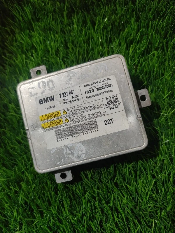 Блок управления фарой BMW E90
