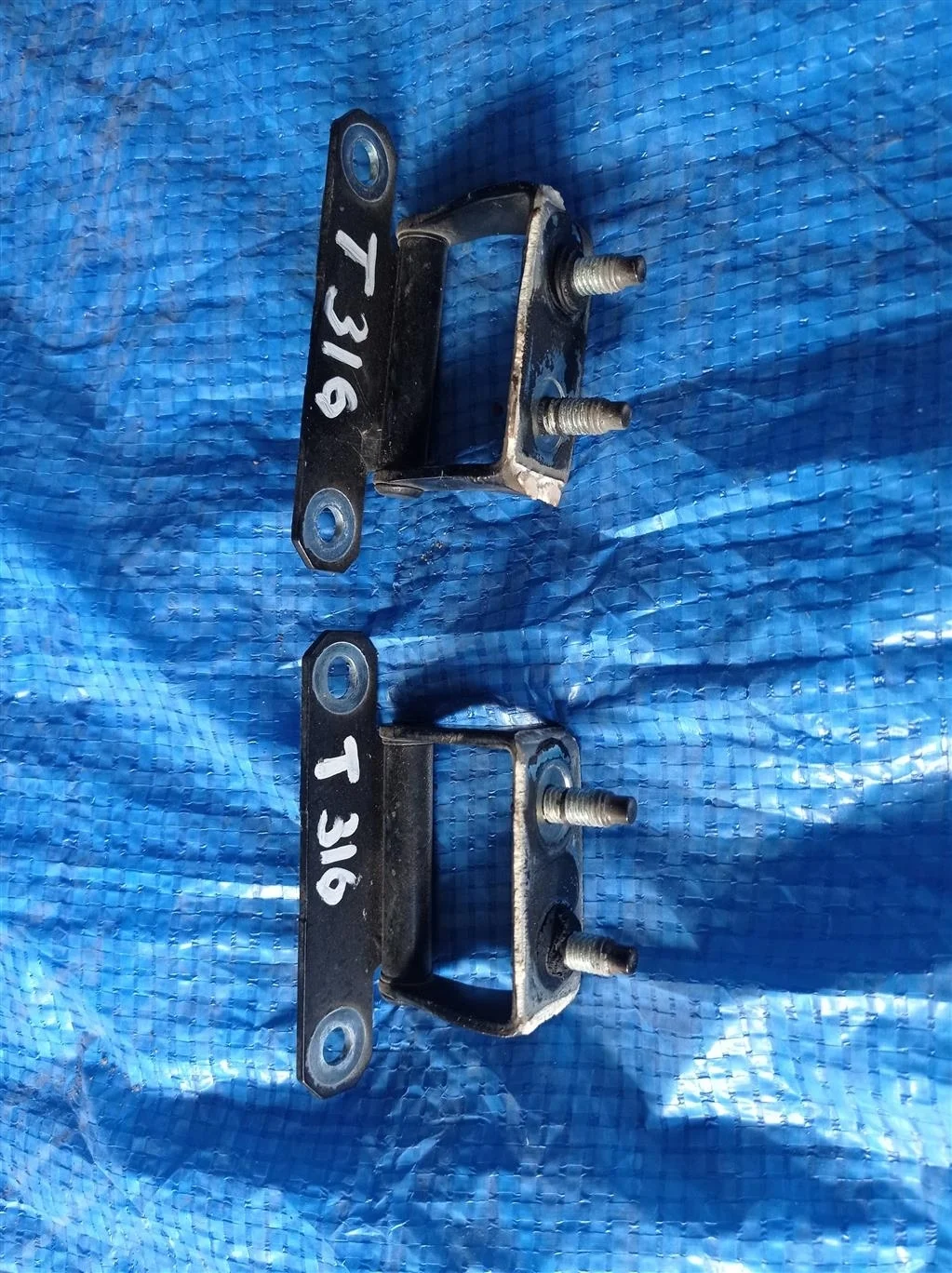 Б.у. петля багажника (2шт) NISSAN X-TRAIL T31 NISSAN X-TRAIL T31
