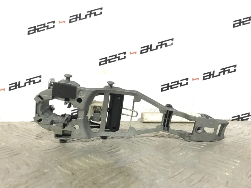 Механизм ручки двери внешней Volkswagen Jetta 2010 1K0837886 5, передний правый
