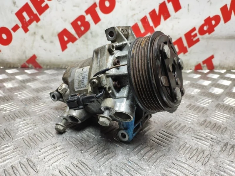 Компрессор кондиционера Nissan Juke 926001KC1B F15 MR16 DDT