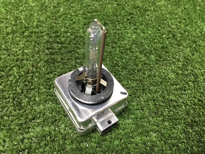 Лампа ксеноновая BMW 330i 2009 E90