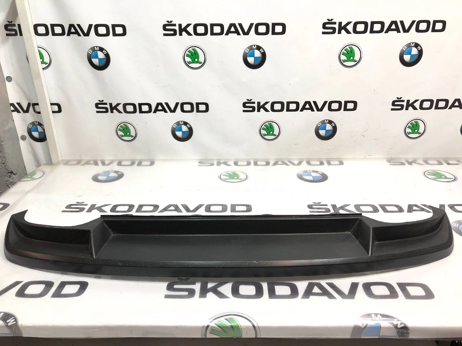 Накладка бампера Skoda Octavia 2013 5E5807521 A7 (5E) 1.2 CJZA, задняя
