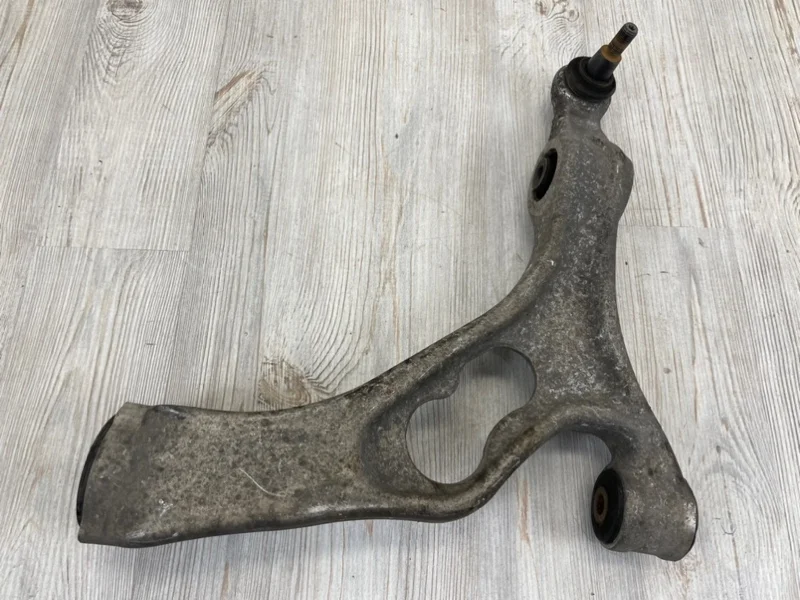 Рычаг подвески нижний VW Touareg 2 2010-2018 7P