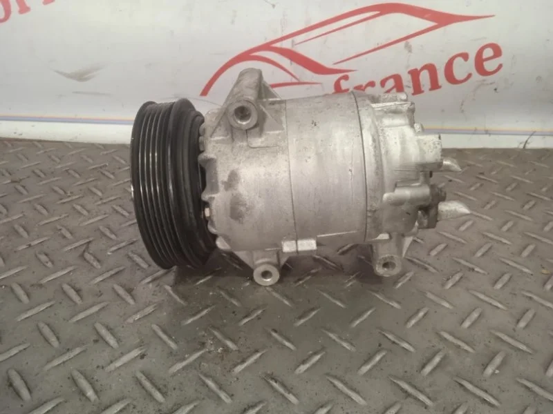 Компрессор кондиционера Nissan Qashqai 7711135105 J10 1.5 DCI K9K