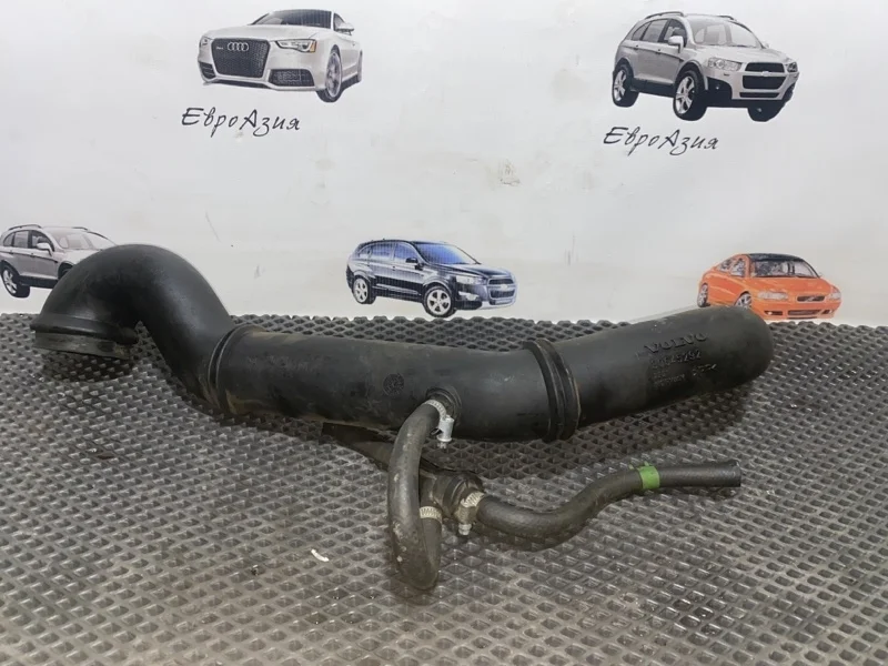 Патрубок интеркулера Volvo S60 2003 30645292 B5254T2