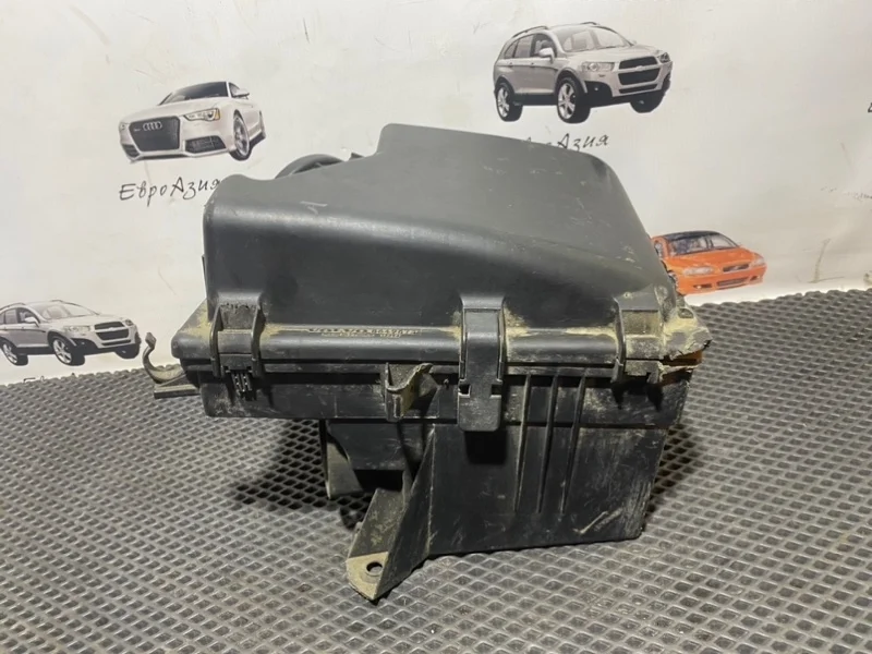 Корпус воздушного фильтра Volvo S60 2003 8649673 B5254T2