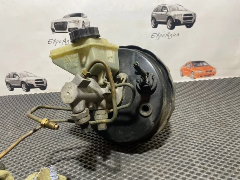 Вакуумный усилитель тормозов Volvo S60 V70 V70Xc Xc70 S80 2006 30793673