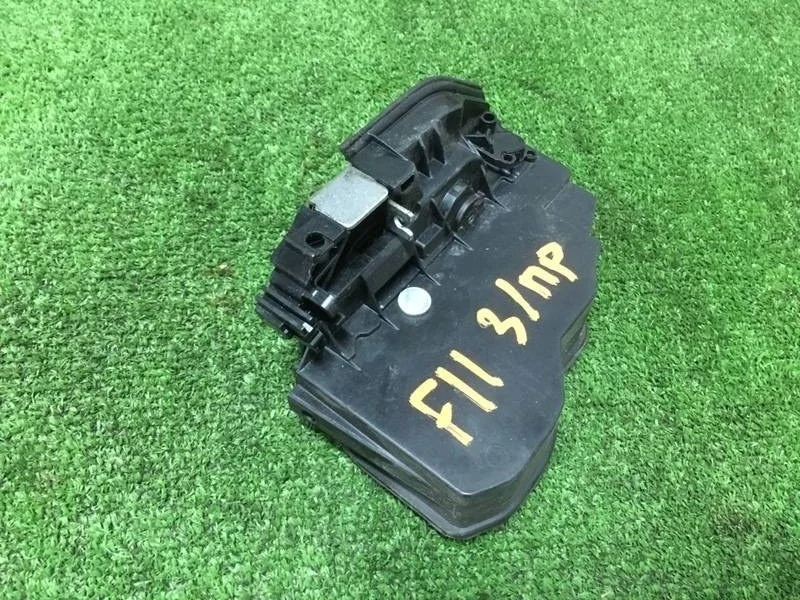 Замок двери BMW 520D F11