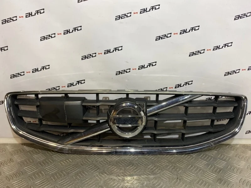 Решетка радиатора Volvo S60 2012 30795040 2