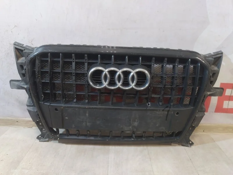 Решетка радиатора Audi Q5 8R 2009-2017