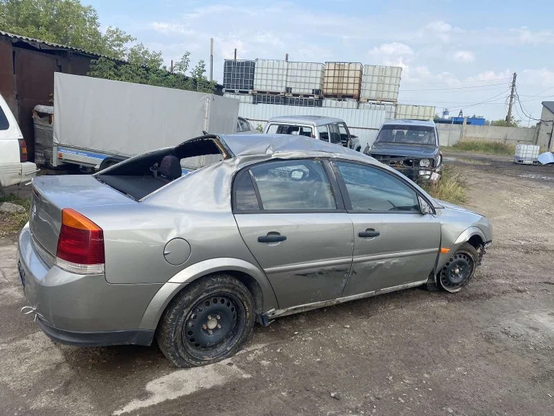 Продажа Opel Vectra 1.8 (122Hp) (Z18XE) FWD MT по запчастям