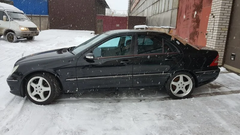 Продажа Mercedes-Benz C class 2.6 (170Hp) (112.912) RWD AT по запчастям
