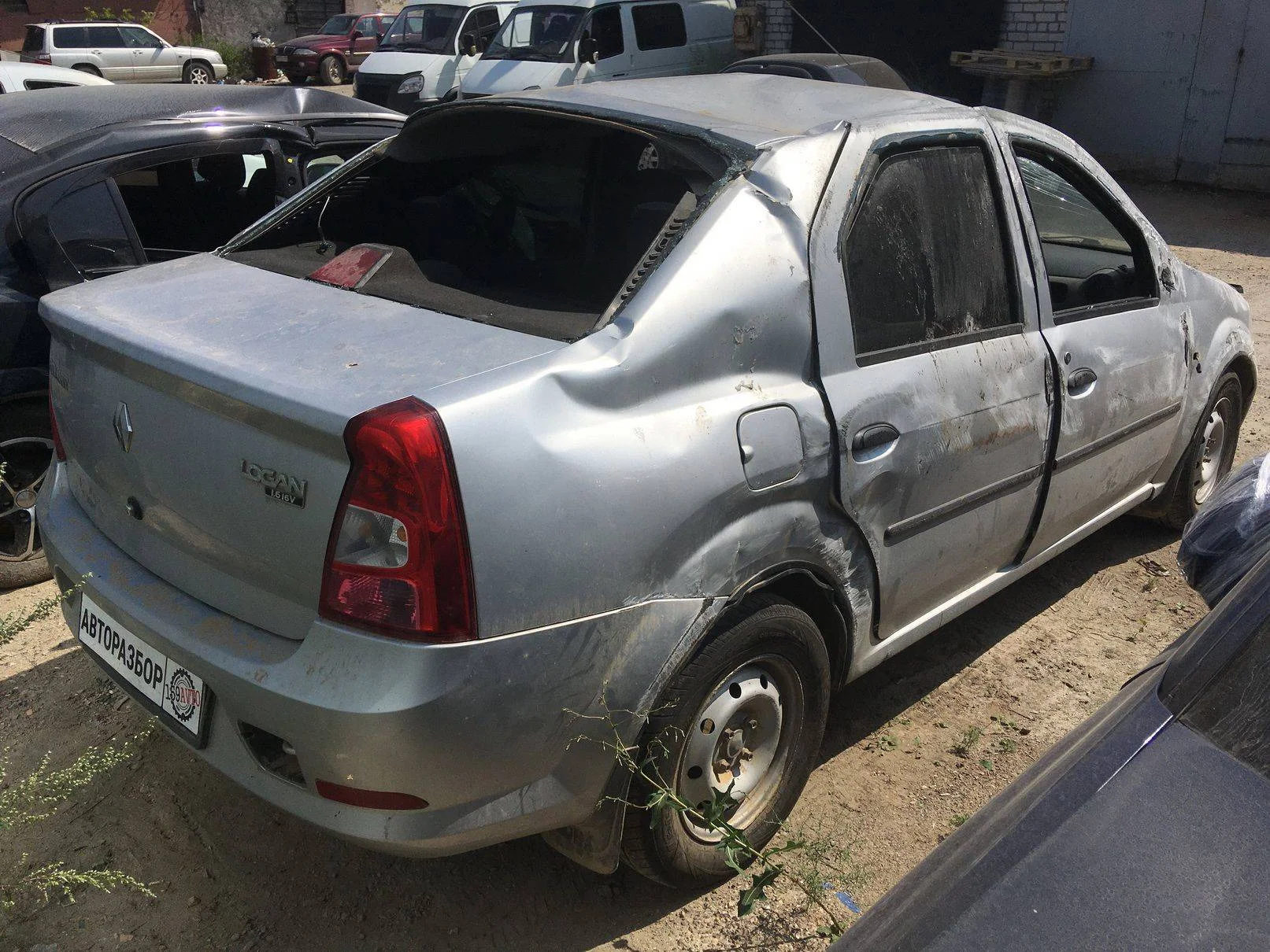 Продажа Renault Logan 1.6 (103Hp) (K4M 690) FWD MT по запчастям